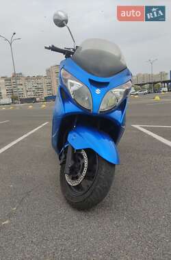 Макси-скутер Suzuki Skywave 250 2009 в Киеве