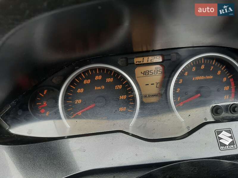 Макси-скутер Suzuki Skywave 250 2011 в Вараше