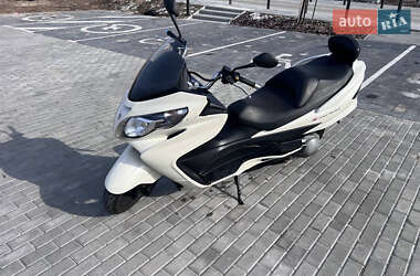 Макси-скутер Suzuki Skywave 250 2008 в 