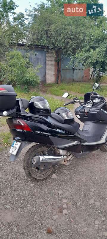 Макси-скутер Suzuki Skywave 250 2006 в Славянске