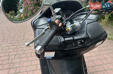 Макси-скутер Suzuki Skywave 250 2009 в 