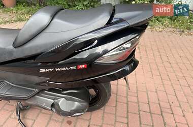 Макси-скутер Suzuki Skywave 250 2009 в 