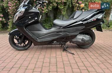 Макси-скутер Suzuki Skywave 250 2009 в 