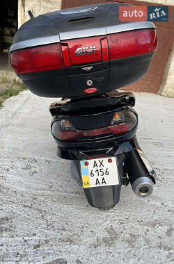 Макси-скутер Suzuki Skywave 250 2007 в 