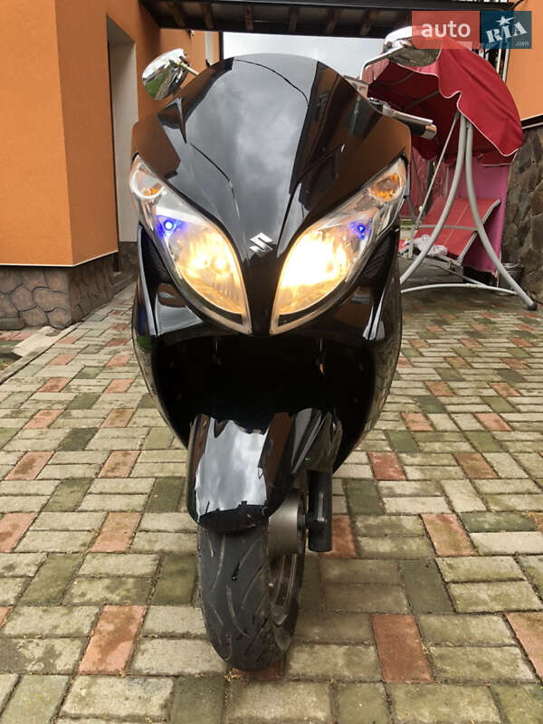 Скутер Suzuki Skywave 250 2010 в Львове фото Скутер Suzuki Skywave 250 2010 в Львове