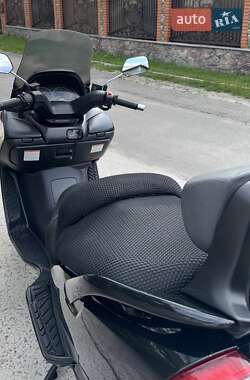 Скутер Suzuki Skywave 250 2004 в 
