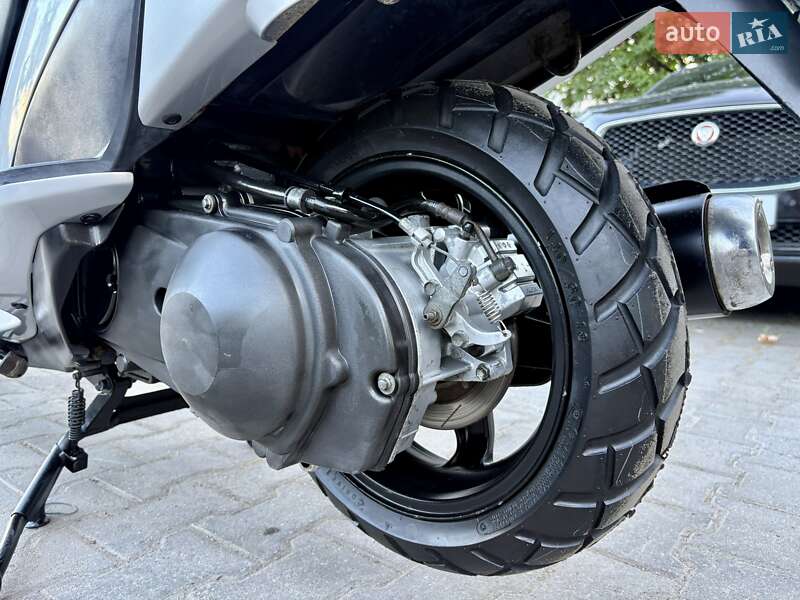 Макси-скутер Suzuki Skywave 250 2007 в Одессе