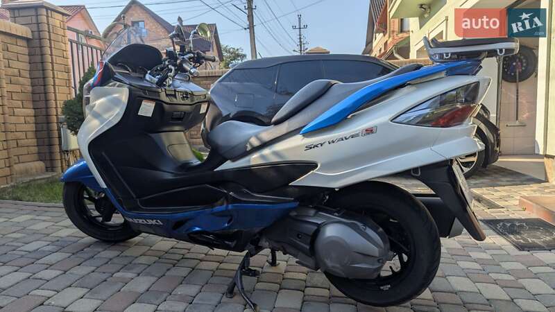 Макси-скутер Suzuki Skywave 250 2008 в Черновцах