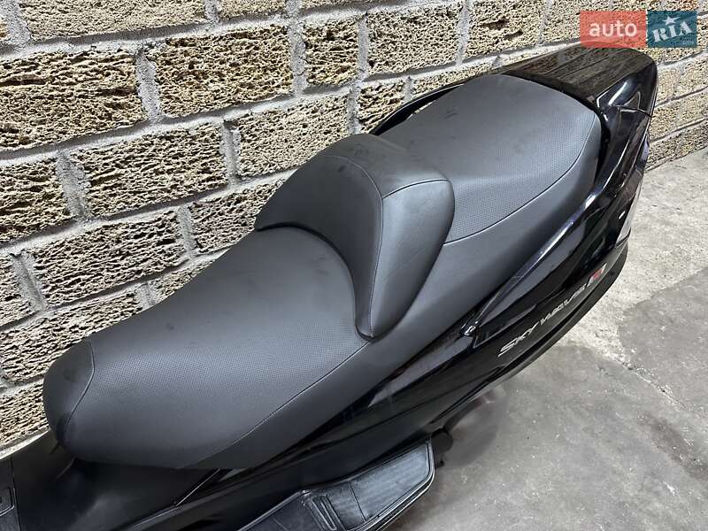 Максі-скутер Suzuki Skywave 250 2011 в Одесі фото 4 Максі-скутер Suzuki Skywave 250 2011 в Одесі