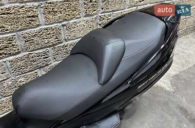 Максі-скутер Suzuki Skywave 250 2011 в 