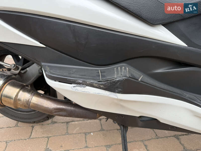 Макси-скутер Suzuki Skywave 250 2011 в Киеве