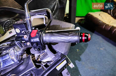 Макси-скутер Suzuki Skywave 250 2010 в 