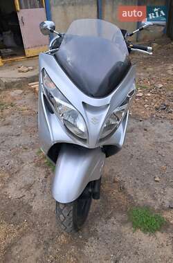 Максі-скутер Suzuki Skywave 250 2008 в 