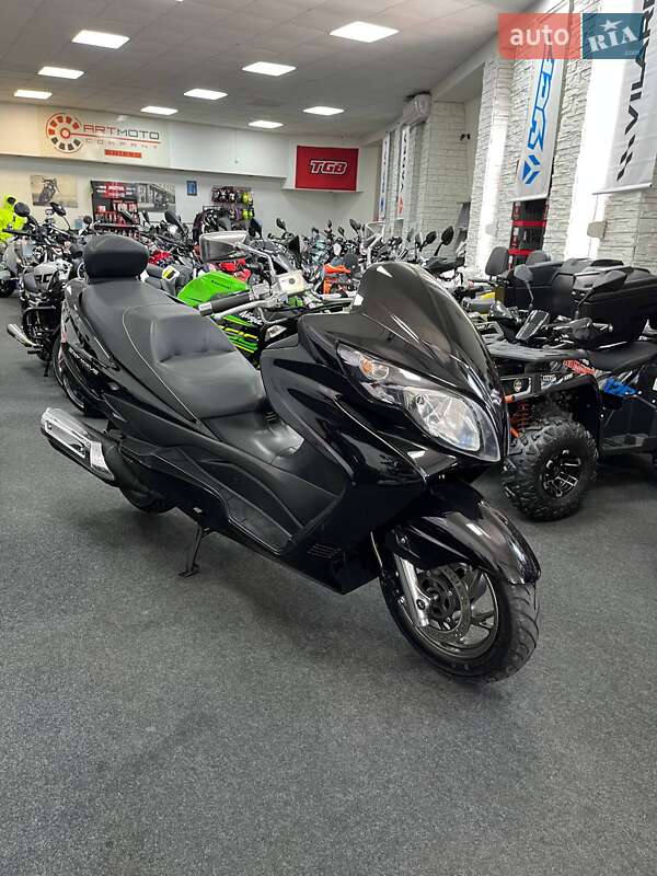 Макси-скутер Suzuki Skywave 250 2011 в Днепре