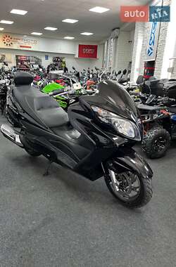 Макси-скутер Suzuki Skywave 250 2011 в 