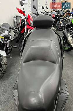 Макси-скутер Suzuki Skywave 250 2011 в 