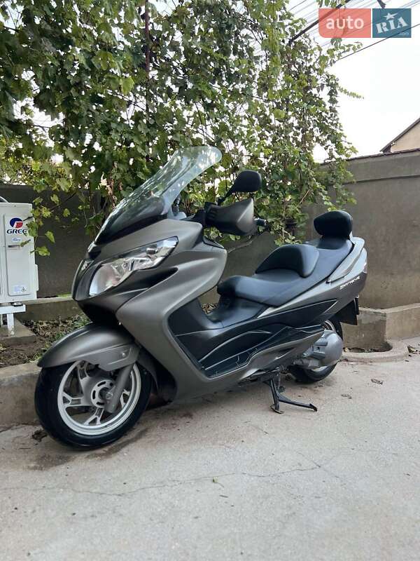 Максі-скутер Suzuki Skywave 250 2010 в Білгороді-Дністровському