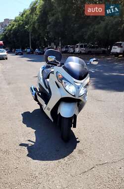 Макси-скутер Suzuki Skywave 250 2011 в  фото 3 Макси-скутер Suzuki Skywave 250 2011 в