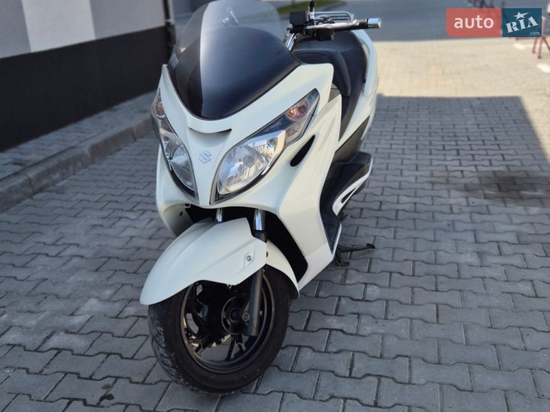 Макси-скутер Suzuki Skywave 250 2011 в Хмельницком фото Макси-скутер Suzuki Skywave 250 2011 в Хмельницком