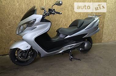 Максі-скутер Suzuki Skywave 400 2008 в Гнівані