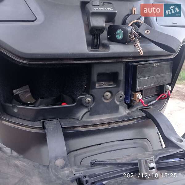 Макси-скутер Suzuki Skywave 400 1999 в Николаеве фото 10 Макси-скутер Suzuki Skywave 400 1999 в Николаеве