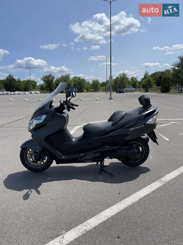 Макси-скутер Suzuki Skywave 400 2015 в Днепре