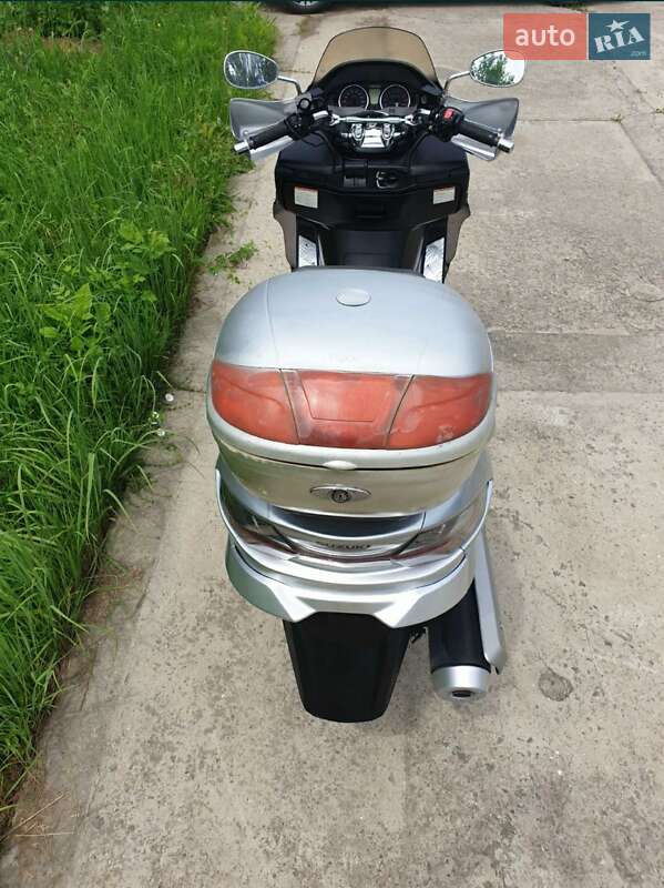 Максі-скутер Suzuki Skywave 400 2008 в Одесі фото 5 Максі-скутер Suzuki Skywave 400 2008 в Одесі