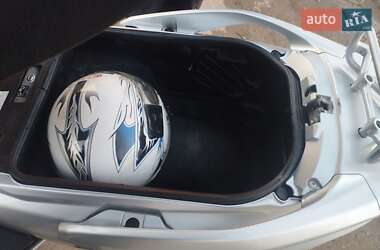 Макси-скутер Suzuki Skywave 400 2008 в 