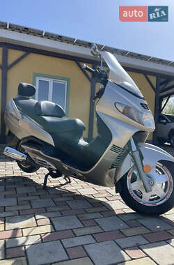Макси-скутер Suzuki Skywave 400 2001 в Ужгороде