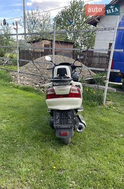 Макси-скутер Suzuki Skywave 400 2004 в Коломые