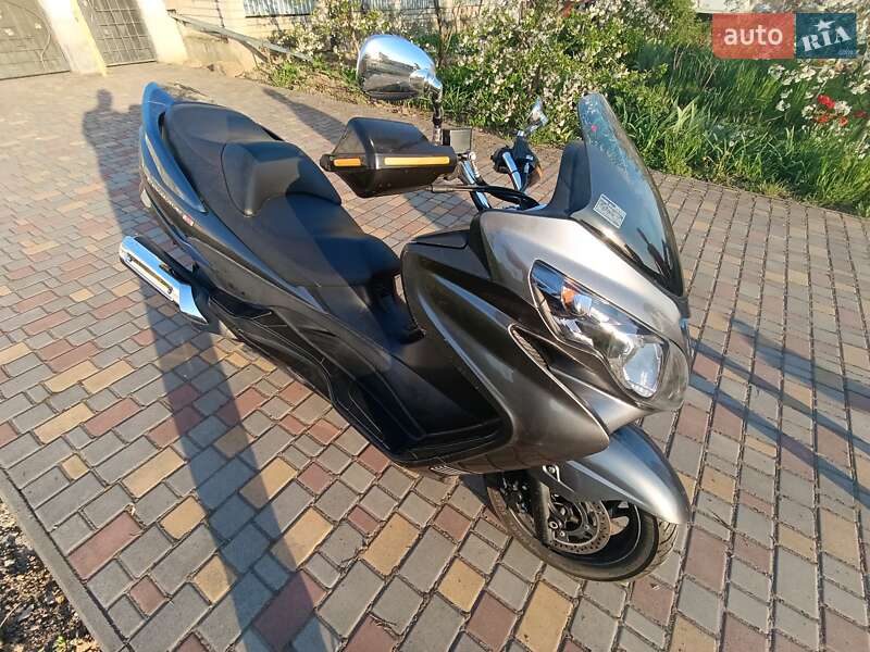 Максі-скутер Suzuki Skywave 400 2011 в Одесі