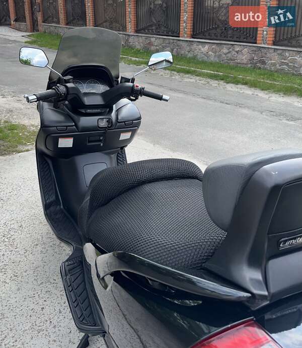 Скутер Suzuki Skywave 400 2004 в Киеве