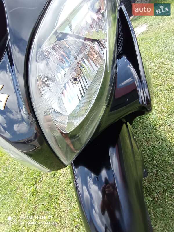 Макси-скутер Suzuki Skywave 400 2007 в Сарнах