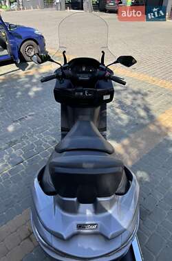 Макси-скутер Suzuki Skywave 400 2015 в 