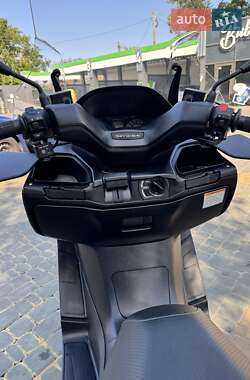 Макси-скутер Suzuki Skywave 400 2015 в 