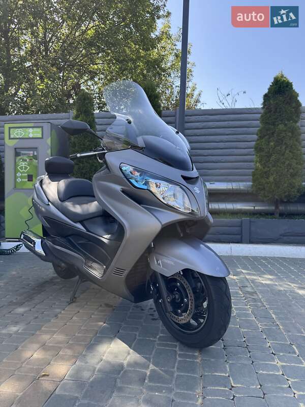 Макси-скутер Suzuki Skywave 400 2015 в Харькове фото 5 Макси-скутер Suzuki Skywave 400 2015 в Харькове