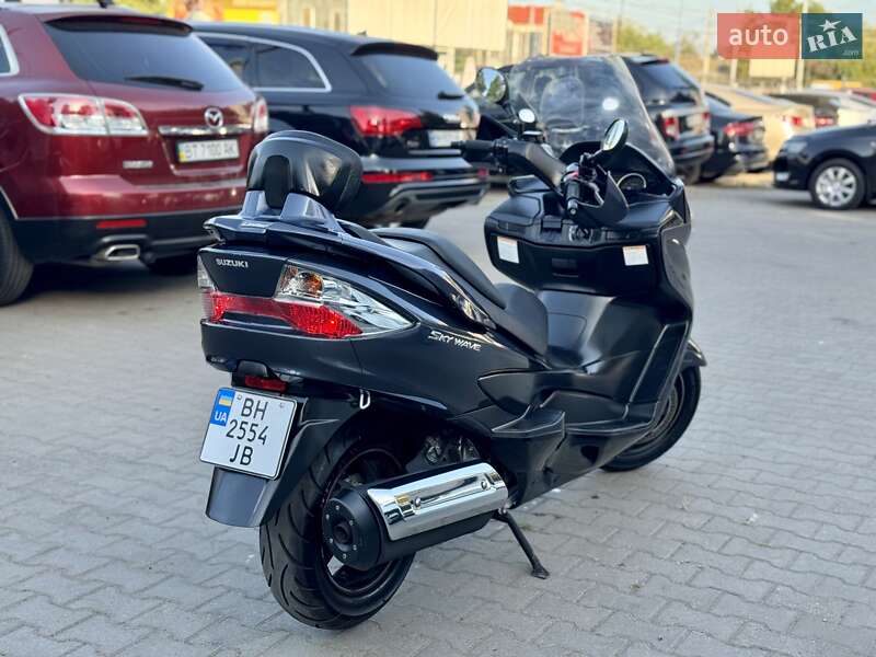 Скутер Suzuki Skywave 400 2012 в Одессе