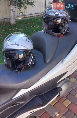 Макси-скутер Suzuki Skywave 400 2007 в 