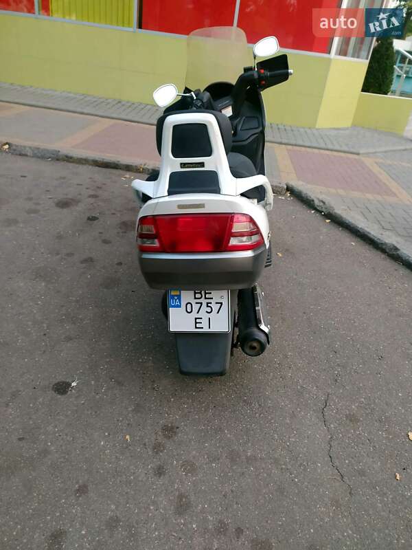 Макси-скутер Suzuki Skywave 400 2002 в Николаеве фото 5 Макси-скутер Suzuki Skywave 400 2002 в Николаеве