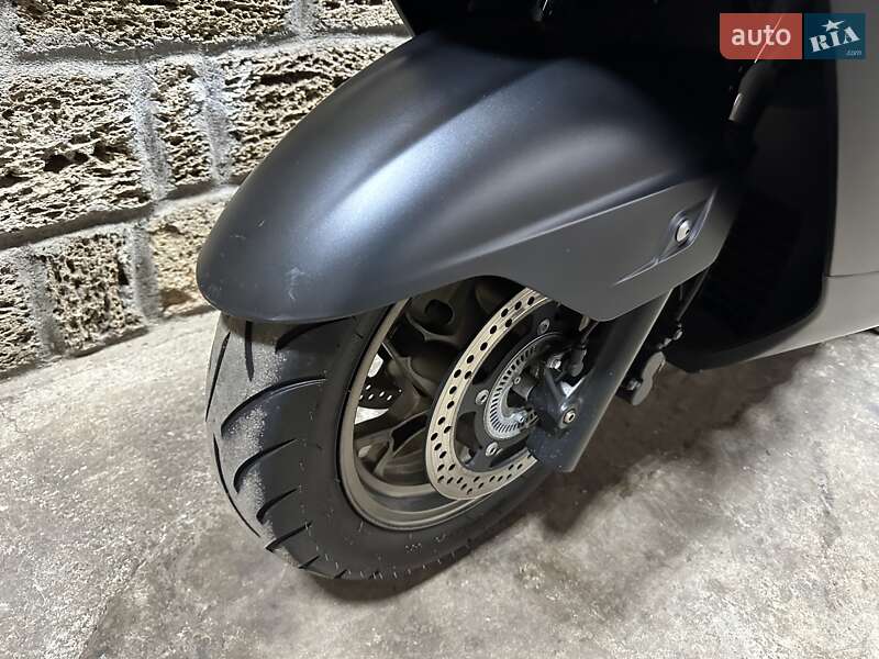 Максі-скутер Suzuki Skywave 400 2015 в Одесі фото 5 Максі-скутер Suzuki Skywave 400 2015 в Одесі