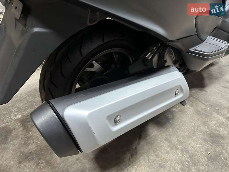 Максі-скутер Suzuki Skywave 400 2015 в Одесі фото 13 Максі-скутер Suzuki Skywave 400 2015 в Одесі