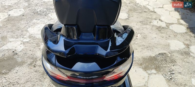 Макси-скутер Suzuki Skywave 400 2013 в Одессе