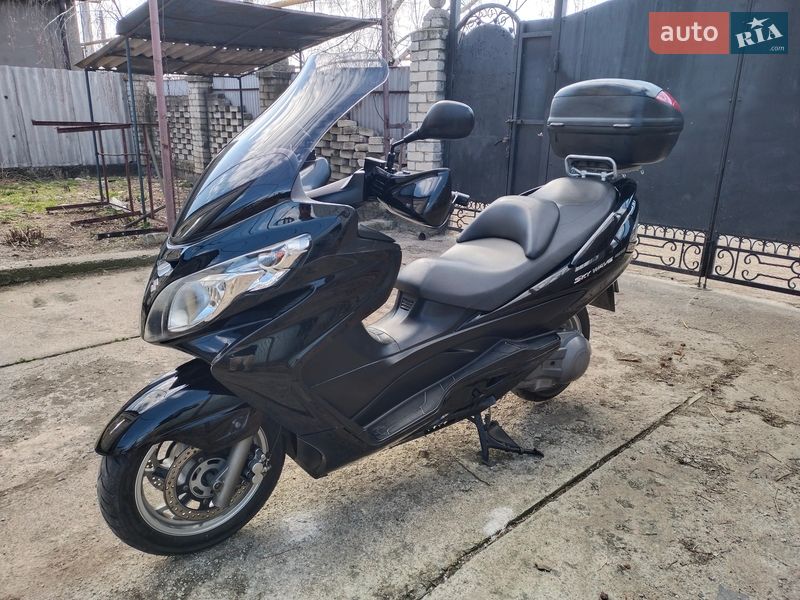 Макси-скутер Suzuki Skywave 400 2008 в Одессе