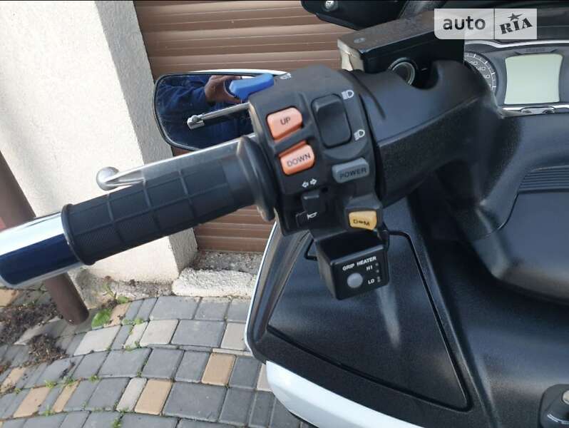 Максі-скутер Suzuki SkyWave 650 2015 в Одесі