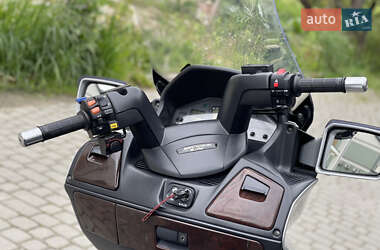 Макси-скутер Suzuki SkyWave 650 2005 в 