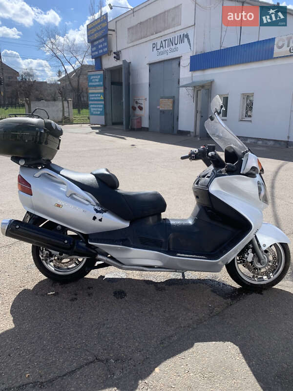 Макси-скутер Suzuki SkyWave 650 2004 в Кривом Роге фото 5 Макси-скутер Suzuki SkyWave 650 2004 в Кривом Роге