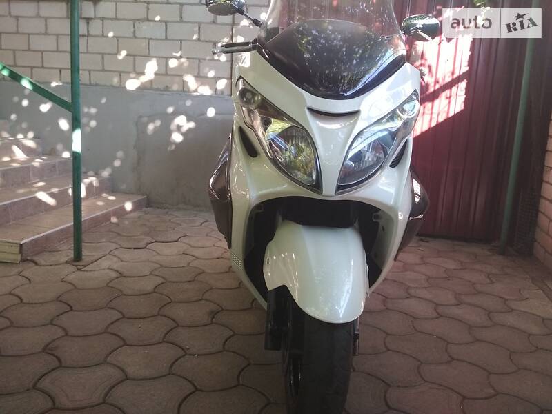 Скутер Suzuki Skywave Type S400 2007 в Вознесенске
