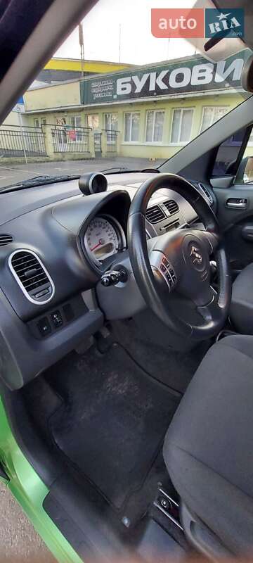 Хэтчбек Suzuki Splash 2010 в Черновцах