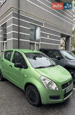 Хэтчбек Suzuki Splash 2010 в 