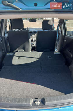 Хэтчбек Suzuki Splash 2013 в 